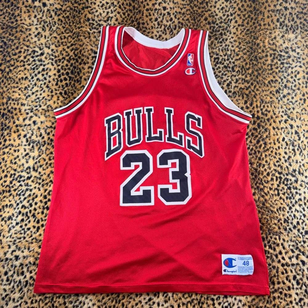 Vintage 90s Champion Chicago Bulls Michael Jordan 23 Jersey Red Size 48 USA